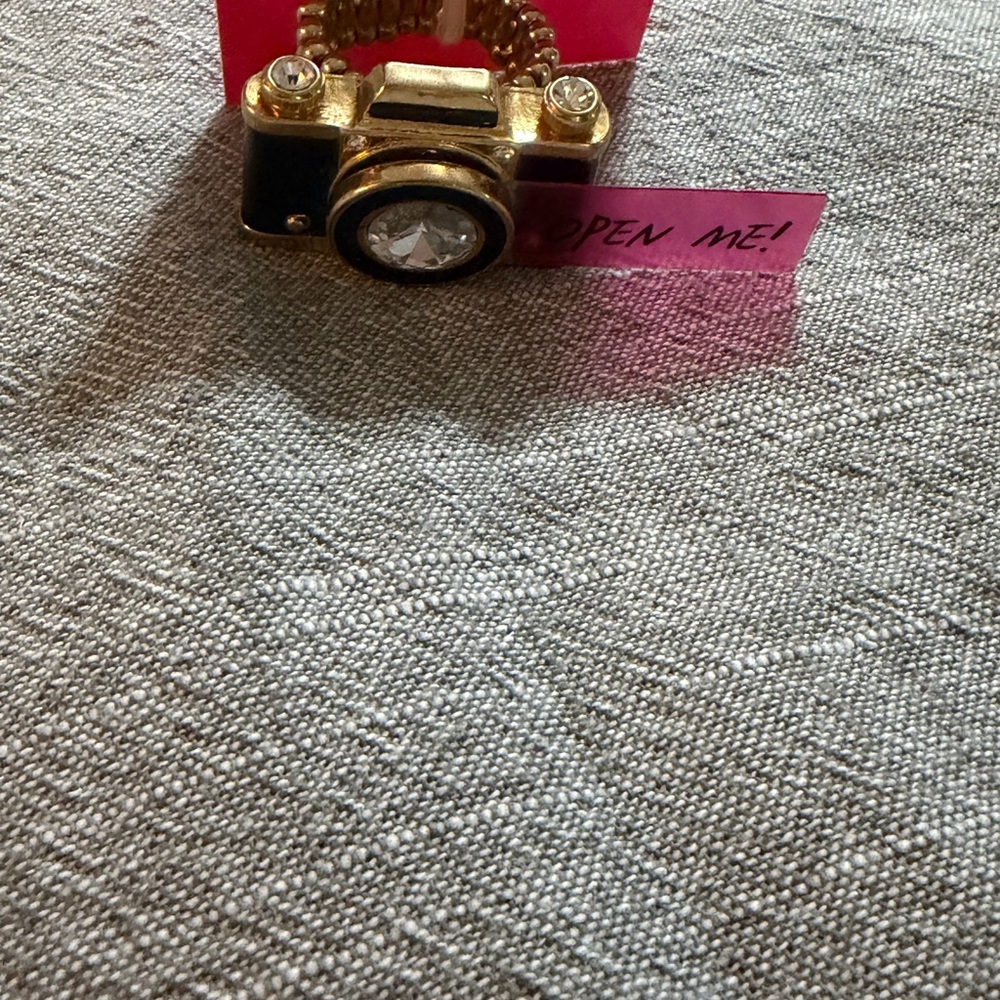 Betsy Johnson Gold and Black Camera stretch ring - Picture 7 of 7